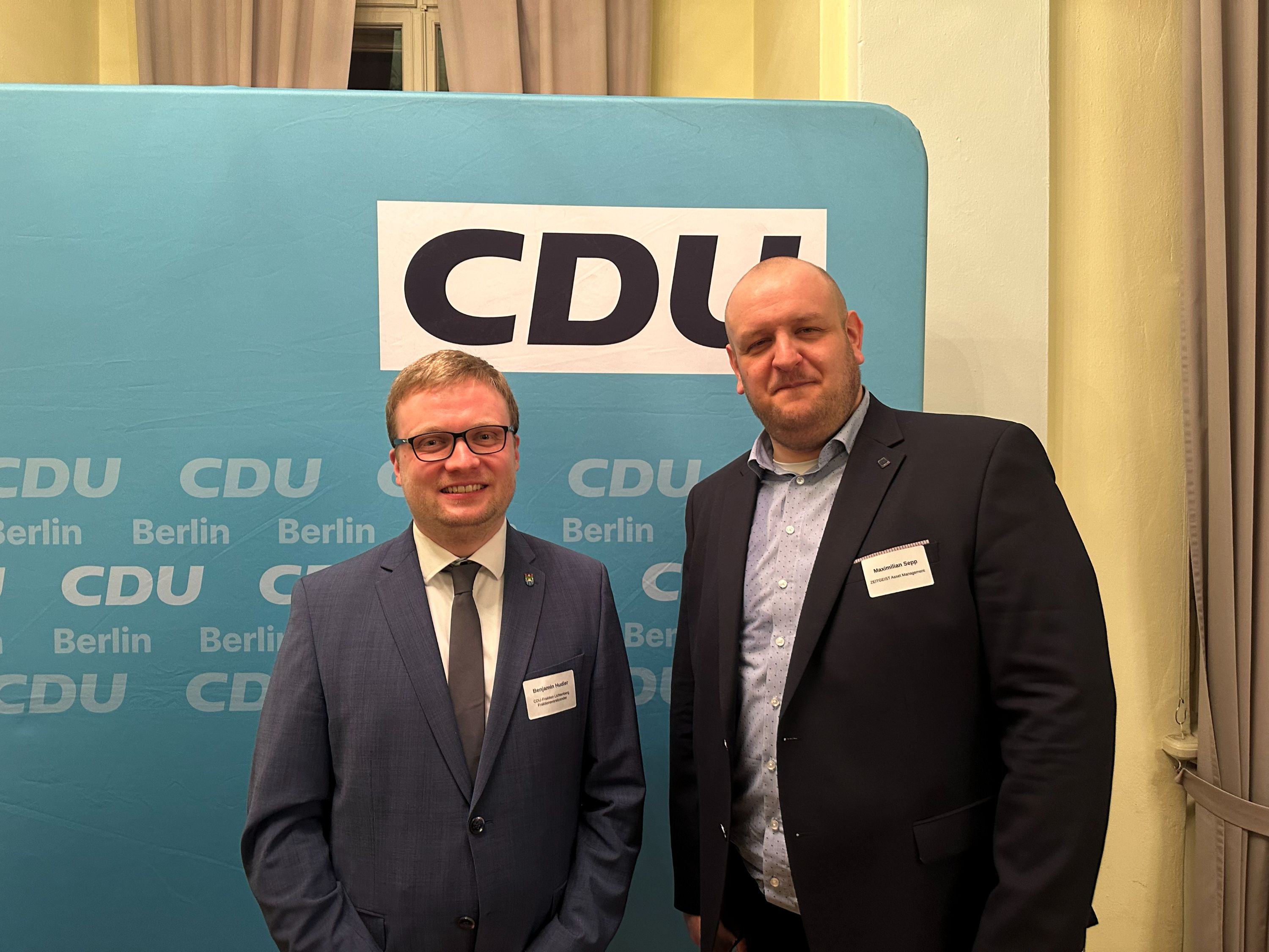 Benjamin Hudler, stellvertretender Fraktionsvorsitzender der CDU Lichtenberg, im Gespräch mit Maximilian Sepp, ZEITGEIST Asset Management | BERLINboxx